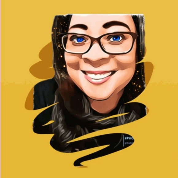 Meet your Posher, Author Maxine P. - Picture 3 of 4